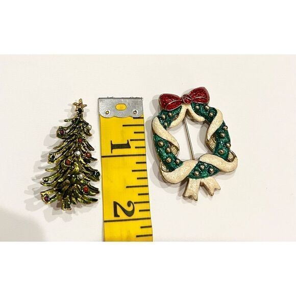Christmas holiday brooches - tree and wreath set of 2 brooches - Picture 7 of 8
